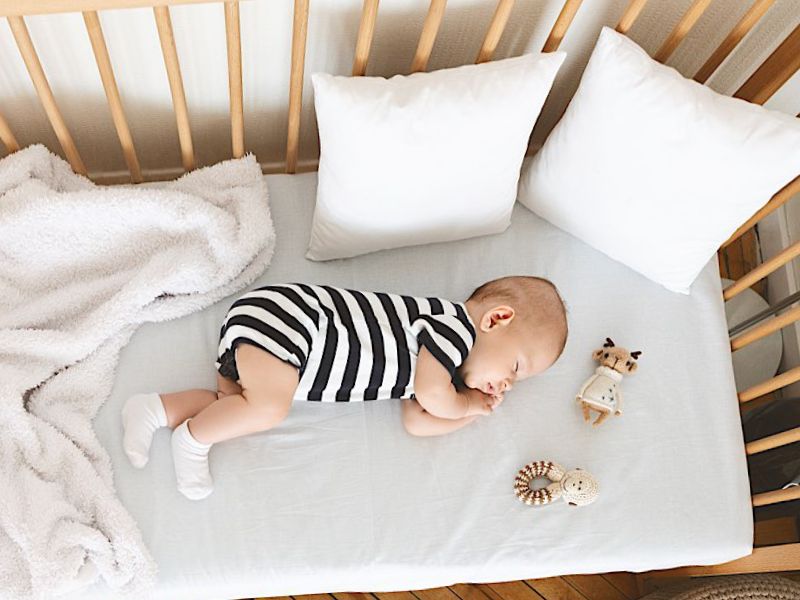 ¿Cómo elegir el colchón ideal para tu bebé?